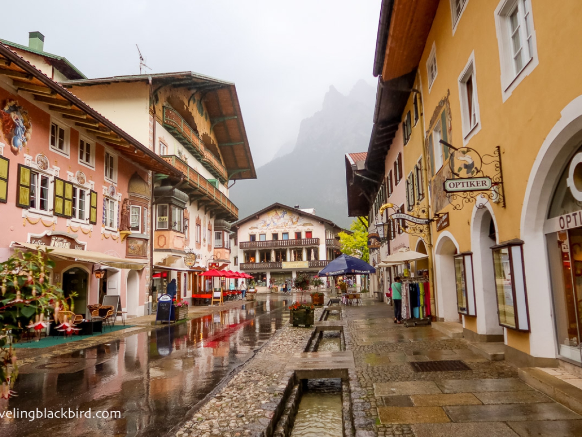 Mittenwald in de regen