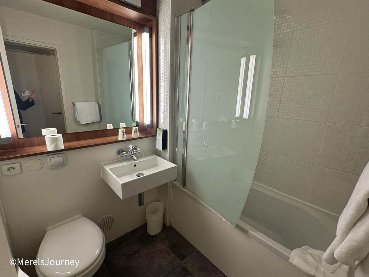 Badkamer Campanile Paris Est – Pantin